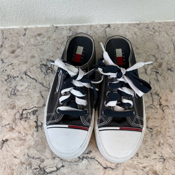 Y2K Tommy Hilfiger Navy and White Women's Slip On Sneakers - Picture 4 of 7
